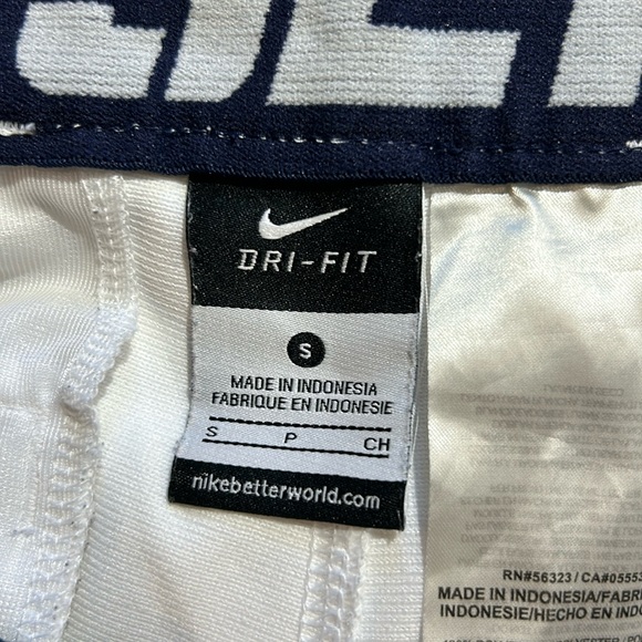 Adult Small - Picture 1 of 6